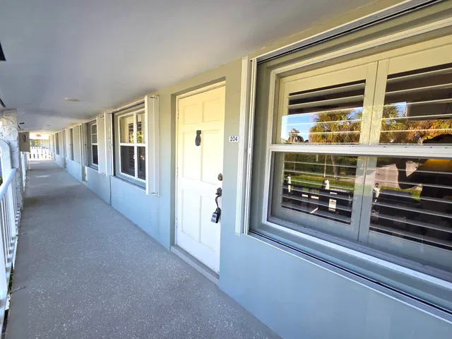 Unit 204 photo 2
