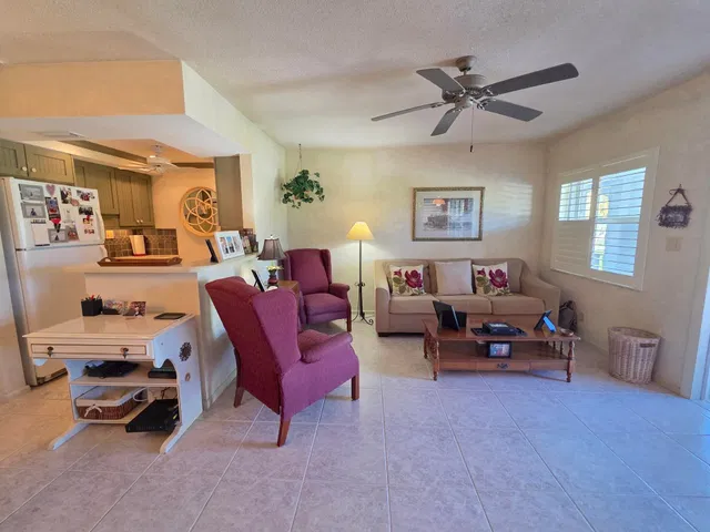 Unit 204 photo 6