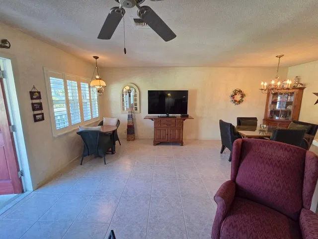 Unit 204 photo 7