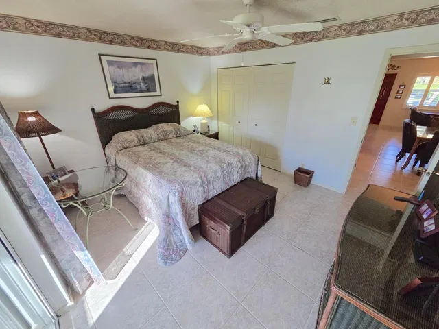 Unit 204 photo 17