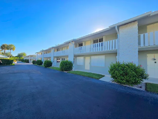 Unit 204 photo 26