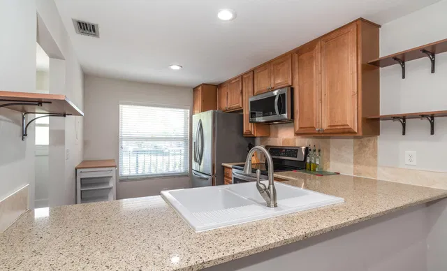 Unit 203 photo 2
