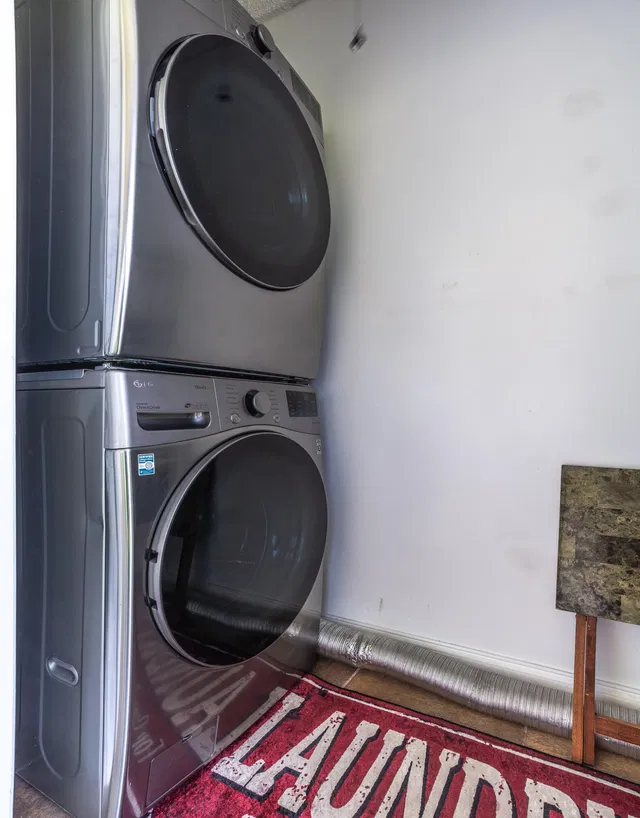 Unit 203 photo 23