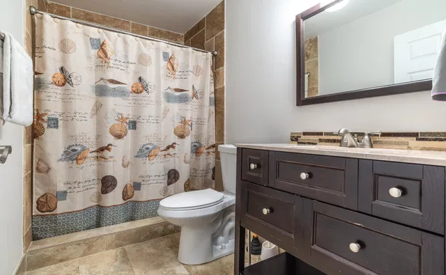 Unit 203 photo 24