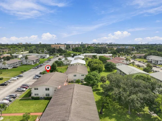 Residence photo 24