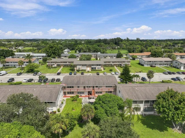 Residence photo 25
