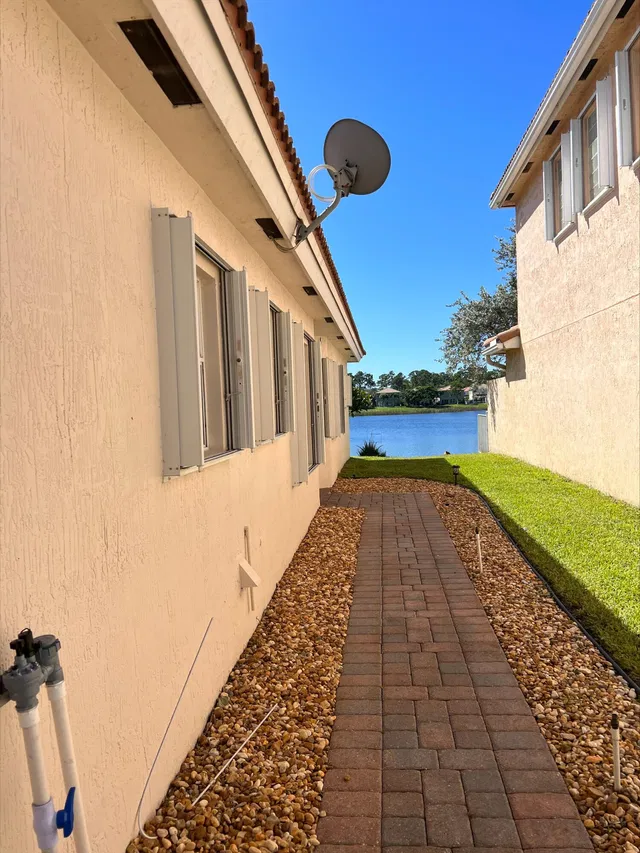 Unit 6129 photo 3
