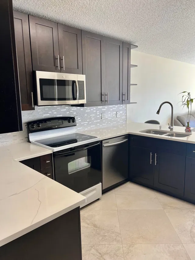 Unit 6129 photo 9