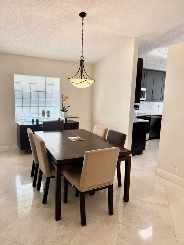 Unit 6129 photo 11