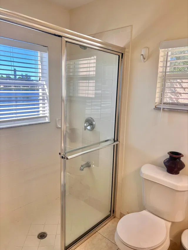 Unit 6129 photo 13