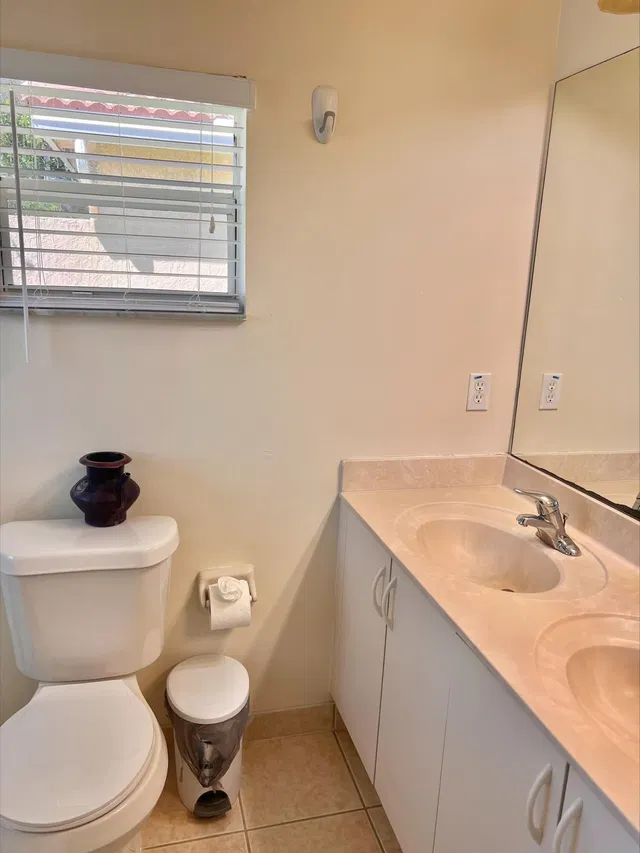 Unit 6129 photo 15