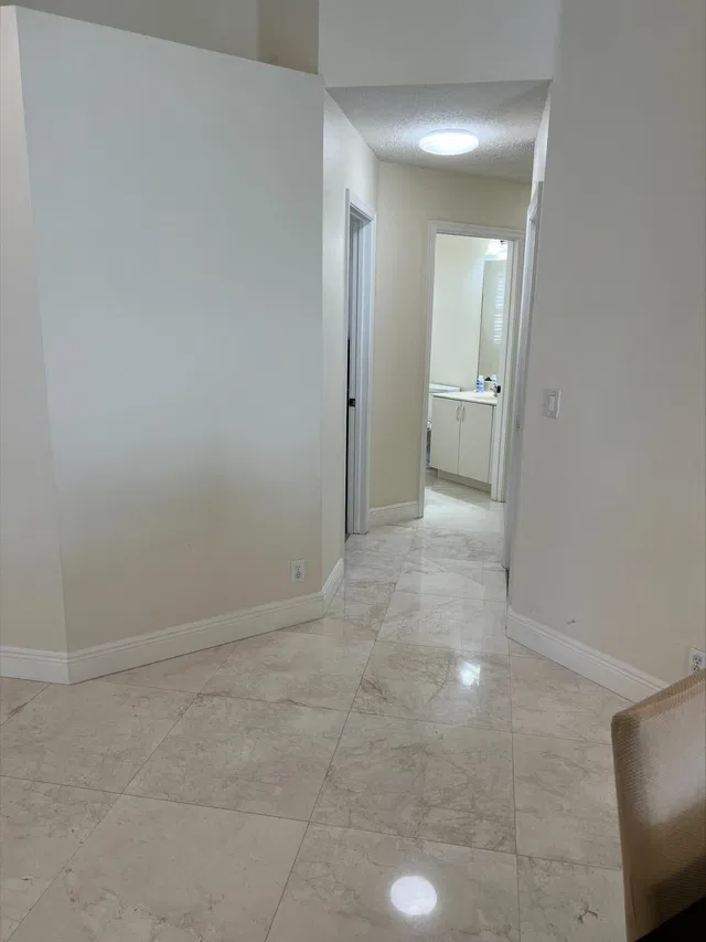 Unit 6129 photo 17
