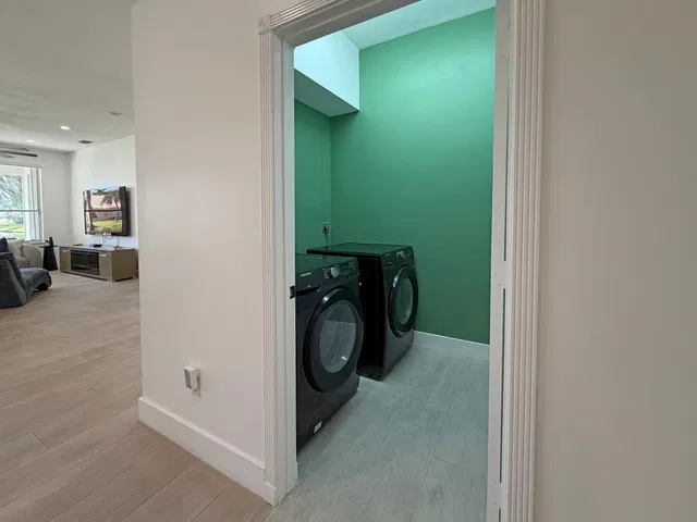  Residence photo 4