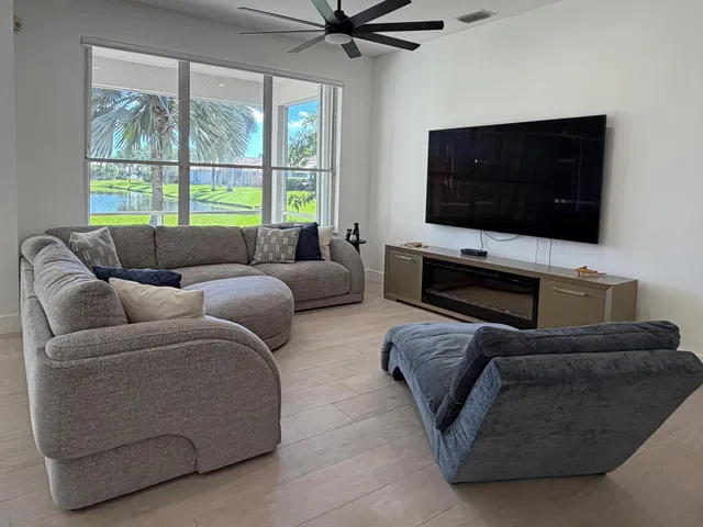  Residence photo 11