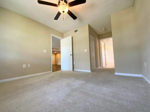  Unit 1304 photo 9