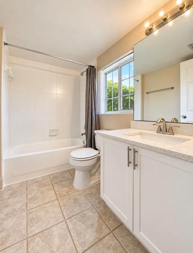  Unit 1304 photo 12