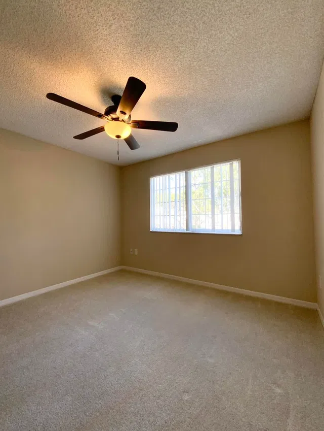  Unit 1304 photo 17