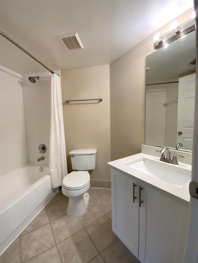  Unit 1304 photo 18