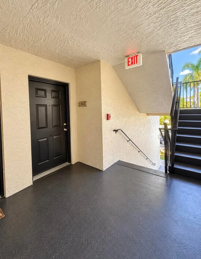  Unit 1304 photo 25