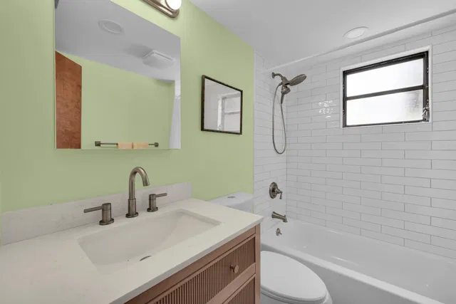  Residence photo 12