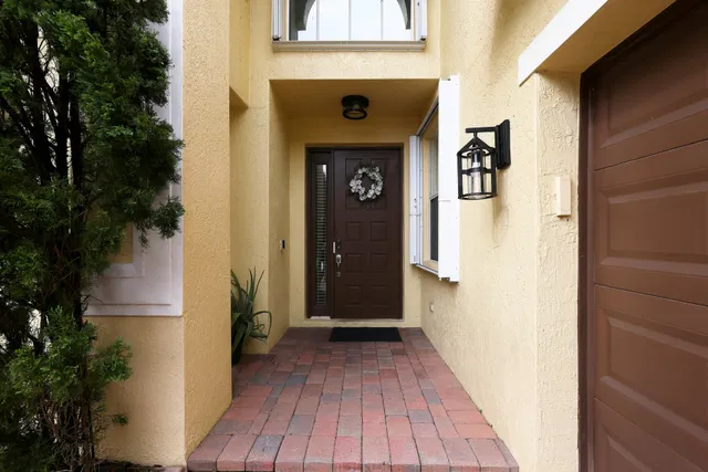 Residence photo 4