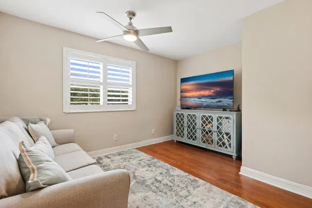 Residence photo 36