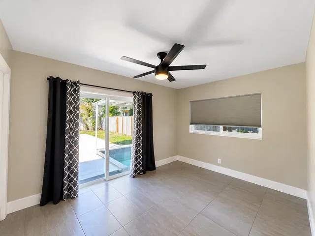 Residence photo 6