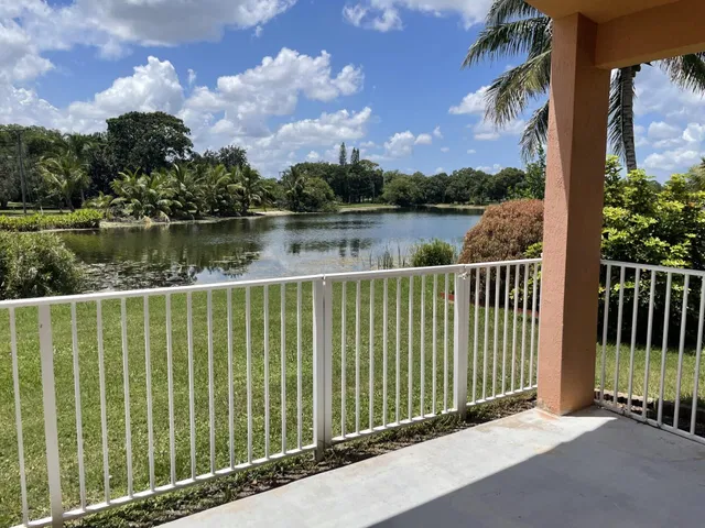  Residence photo 7