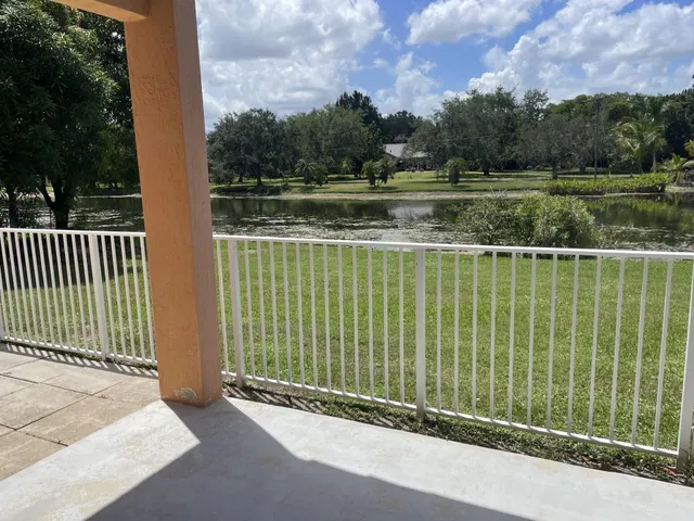  Residence photo 11