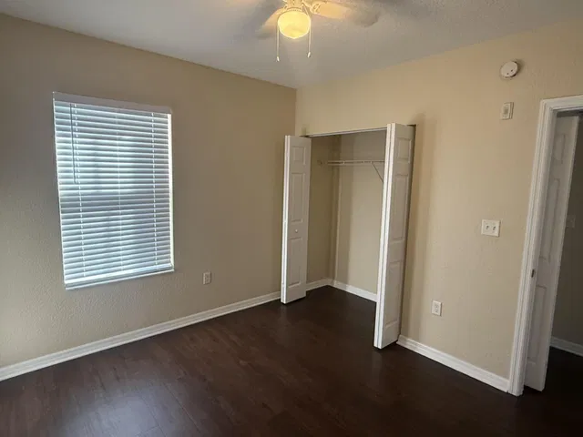 Unit 2105 photo 12