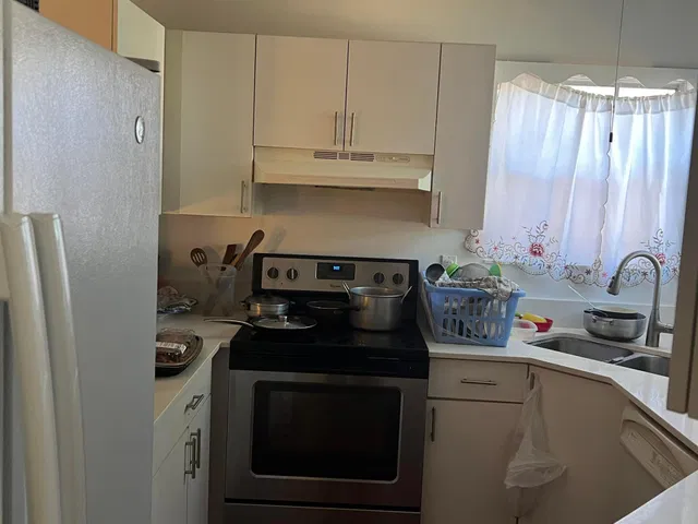 Residence photo 3