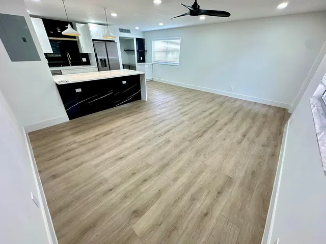  Unit 295 photo 36