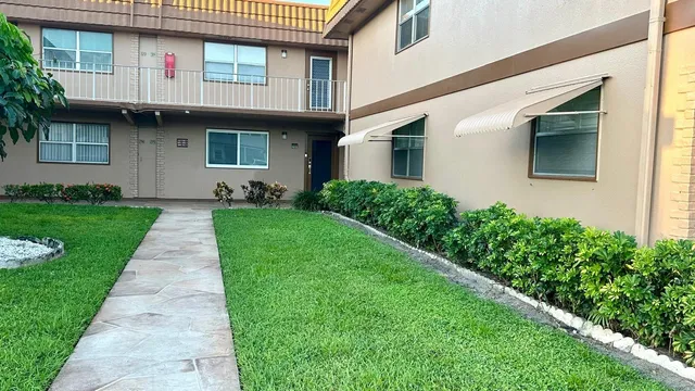  Unit 295 photo 37