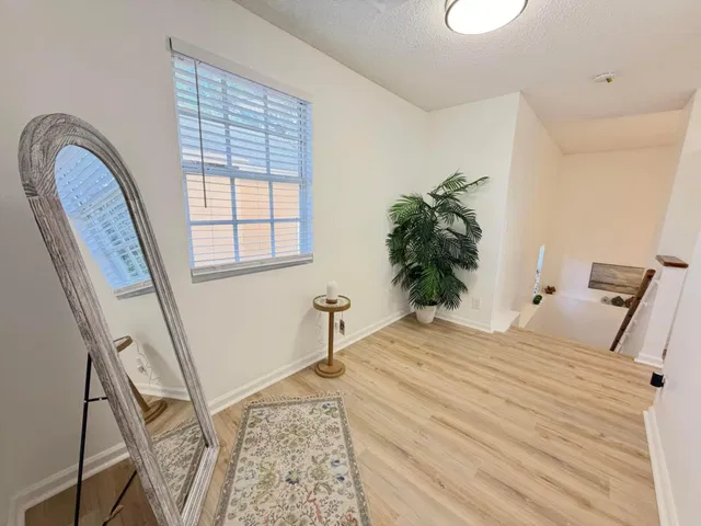  Residence photo 23