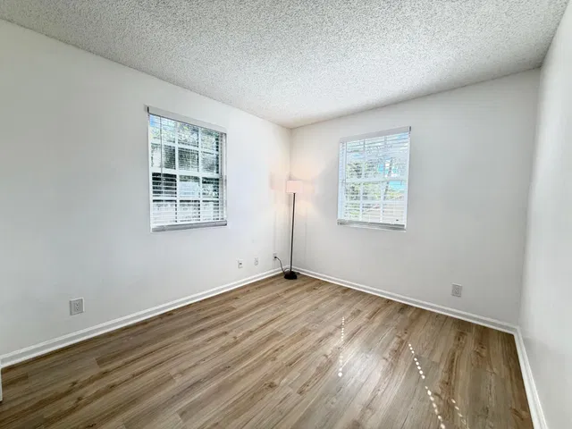  Residence photo 27