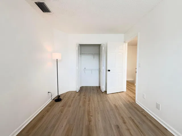  Residence photo 33