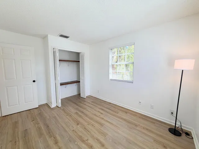  Residence photo 36