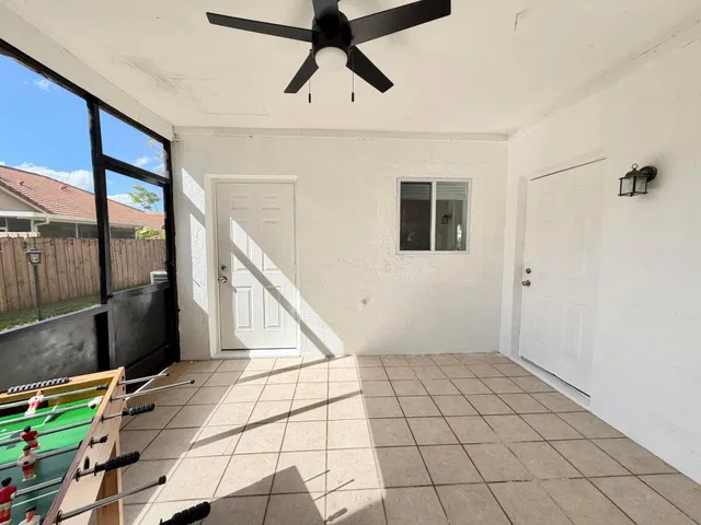  Residence photo 49