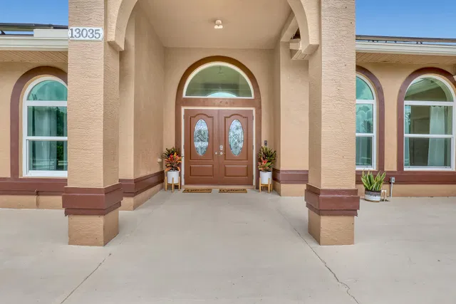 Residence photo 3