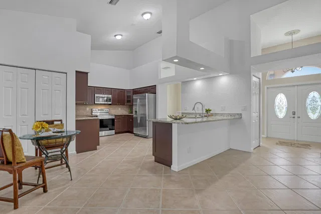 Residence photo 9