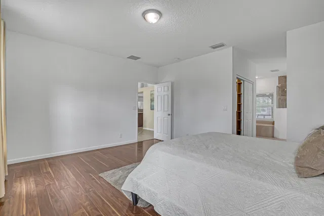 Residence photo 18