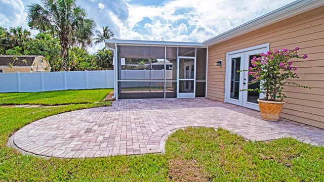 Residence photo 11