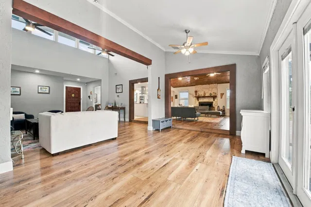 Residence photo 14