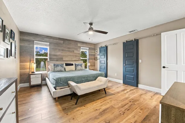 Residence photo 18