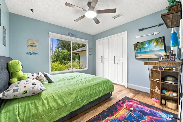 Residence photo 24