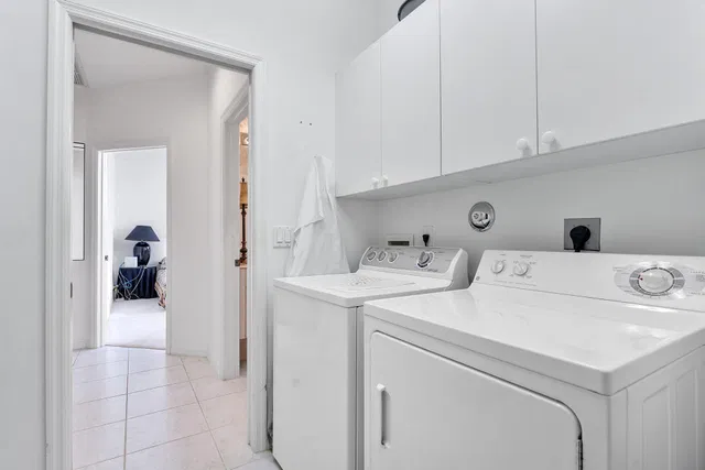 Residence photo 32