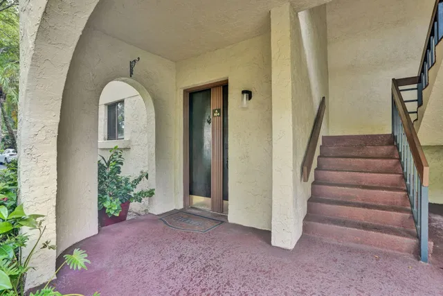 Unit 104 photo 2