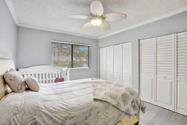 Unit 104 photo 13