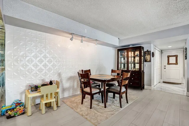 Unit 104 photo 33