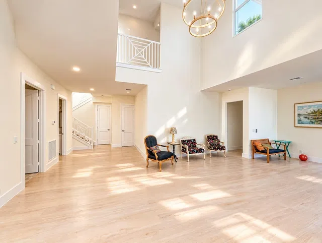 Residence photo 6